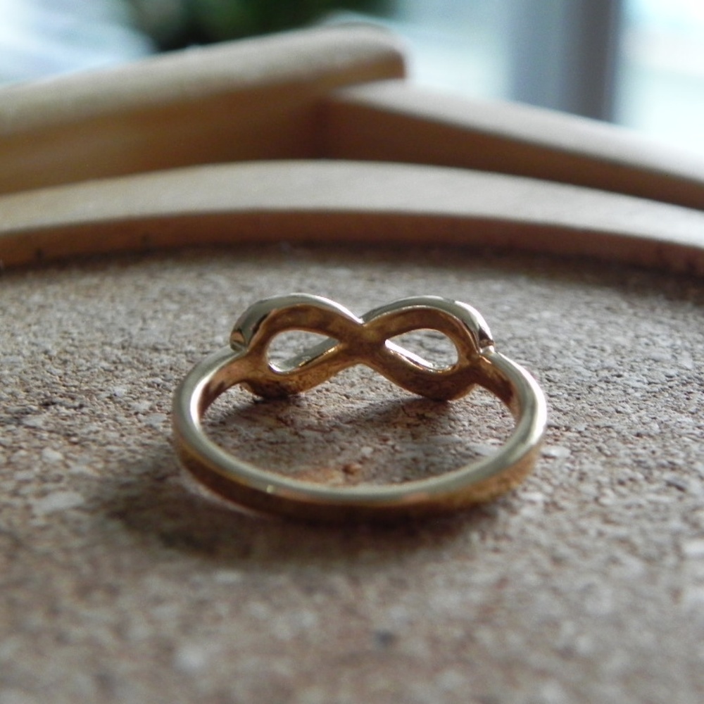 Yellow Gold Infinity Ring - Picture 4 of 4